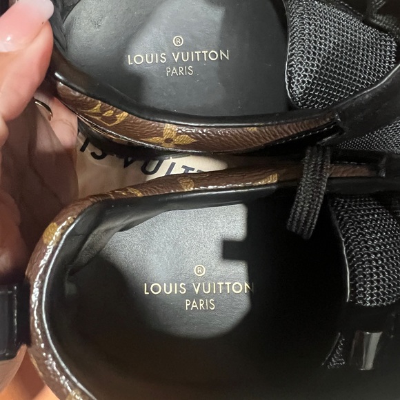 Louis Vuitton Run Away Sneakers - Picture 4 of 10